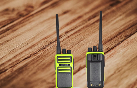 Play Tips| You should use the original battery of the walkie-talkie