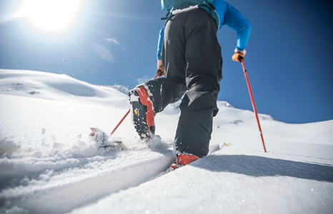 Walkie-talkies help rescuers find fallen backcountry skier