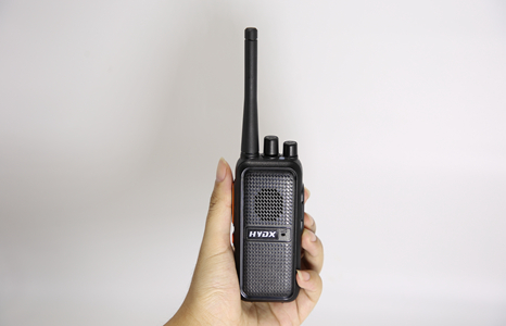 D500 Dual Mode Commercial Digital Two-way Radio